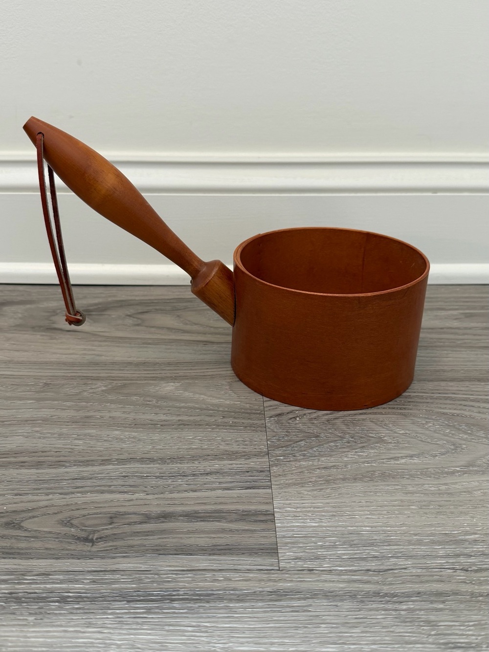 Vintage Frye's Measure Mill Old Time Woodware Wood Piggins Scoop Shaker Medium